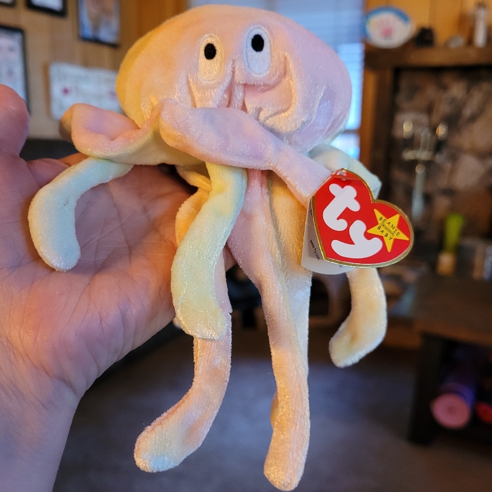 Goochy the jellyfish beanie baby